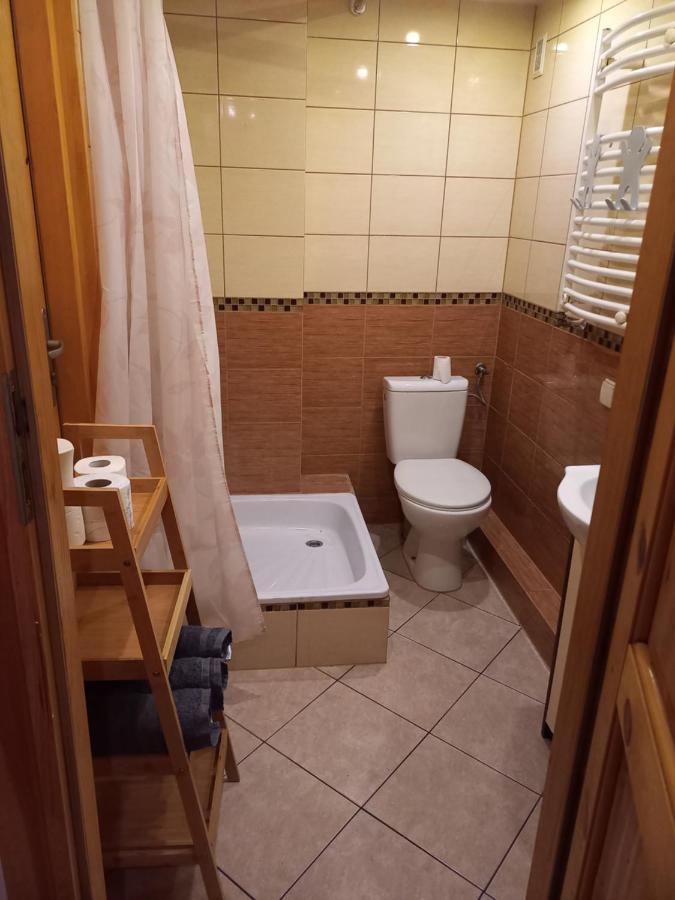 Pokoj 4 Osobowy W Centrum Gdanska Z Aneksem Kuchennym Rooms To Let 外观 照片